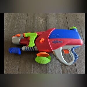 2003 Super Soaker Triple Aggressor Water Gun Blaster  *missing  splash ball